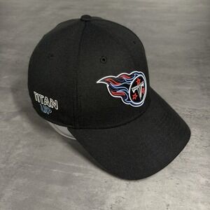 Tennessee Titans Hat New Era‎ Cap Medium / Large 39Thirty Stretch Fitted Shield
